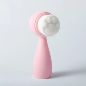 Brosse nettoyante pour le visage en silicone souple en forme de patte de chat avec manche en plastique et poils synthétiques – Conception angulaire pour le blush, pour une utilisation manuelle facile - Product Image 4