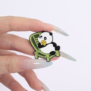 Panda bebiendo té esmalte Pin <span class=keywords><strong>relajante</strong></span> oso broche solapa insignia mochila accesorios joyería regalo para amigos - Product Image 4