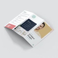 Impression de brochures de luxe personnalisées, papier cartonné brillant, estampage à chaud, logo en relief, conception de menu d'hôtel avec papier kraft