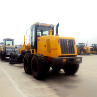 Niveleuse GR165 de marque supérieure, excellente qualité, avec cadre articulé et direction à rayon de braquage étroit pour une maniabilité optimale sur les chantiers confinés