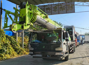 Grue sur camion Zoomlion 100t d'occasion, homologuée EPA, grue de construction de 100 tonnes - Product Image 4