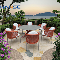Ensemble de table basse compacte en rotin avec miroir pour balcon et jardin, idéal pour les achats de café en extérieur