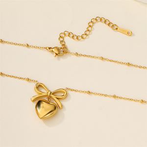 Magnifique collier avec pendentif cœur plaqué or 18 carats PVD, perles en acier inoxydable ultra-fines, chaîne à maillons, nœud d'amour, collier cœur. - Product Image 3