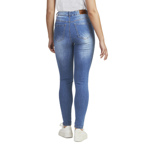 Jeans ajustados de corte ceñido con acabado suave para mujer, con baja elasticidad para una recuperación natural y efecto de alargamiento de piernas. - Product Image 3