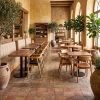 Ensemble table et chaises de salle à manger vintage européennes, idéal pour les restaurants privés, taille et couleur personnalisables sur demande