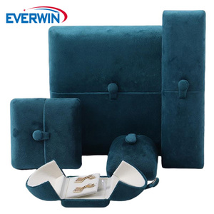 กล่องใส่เครื่องประดับกำมะหยี่ EVERWIN กล่องจิ๋วสำหรับเก็บแหวน ต่างหู จี้ สร้อยคอ กล่องของขวัญ - Product Image 1