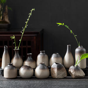 Mini vase en céramique mat Vases en <span class=keywords><strong>poterie</strong></span> grossière rétro pour la décoration intérieure - Product Image 2