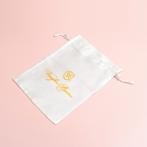 ถุงผ้าซาตินหรูหราคุณภาพสูงแบบมีเชือกผูก สำหรับใส่รองเท้า กระเป๋าถือ ของใช้เกี่ยวกับผม บรรจุภัณฑ์  พร้อมสกรีนโลโก้ ถุงเก็บวิกผม ถุงผ้าไหม - Product Image 4