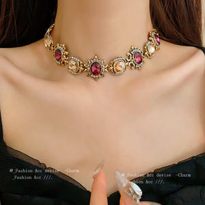 Ensemble de colliers vintage en alliage avec strass en cristal et coutures carrées, style cour, chaîne à maillons exquise, pour <span class=keywords><strong>femme</strong></span>, style ancien transfrontalier - Product Image 3