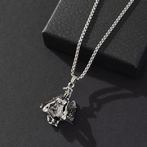 Pendentif ange animal en acier inoxydable, chaîne unisexe, collier tendance, design de dessin animé en argent antique - Product Image 1