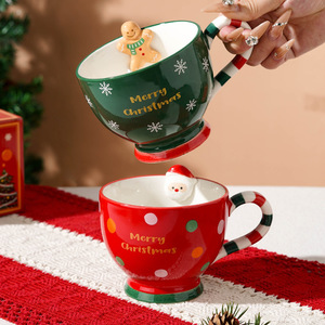 Tazza da Caffè in Ceramica Natalizia con Figurina 3D, Simpatico Babbo Natale e Omino di Pan di Zenzero, Regalo per Feste Natalizie - Product Image 4