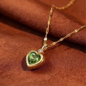 <span class=keywords><strong>Collana</strong></span> con Ciondolo Placcato Oro per Donne con Motivo a <span class=keywords><strong>Cuore</strong></span> e Cristalli Scintillanti - Product Image 2
