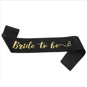 Fascia '<span class=keywords><strong>Bride</strong></span> <span class=keywords><strong>to</strong></span> Be' e '<span class=keywords><strong>Team</strong></span> <span class=keywords><strong>Bride</strong></span>' per Addio al Nubilato, Decorazioni per Feste con Caratteri Dorati Lucidi - Product Image 3