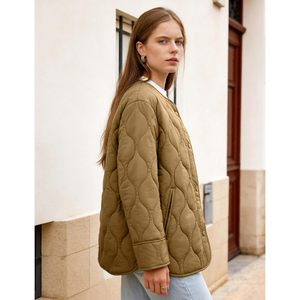 Veste matelassée légère surdimensionnée pour femme, boutonnée, avec rembourrage, poches, tissu tissé, manches longues, pour l'automne - Product Image 5