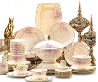 Service de table YanJun en porcelaine fine à motif floral, bord doré de luxe, compatible lave-vaisselle/micro-ondes/four pour la maison