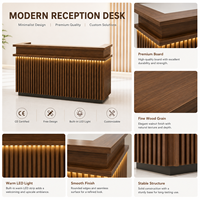 Comptoir de réception vertical en bois à lattes avec éclairage LED intégré, logo personnalisé, idéal pour salon de thé, hôtel, gîte