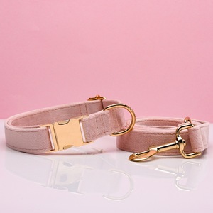 Nuevo Conjunto <span class=keywords><strong>de</strong></span> Collar <span class=keywords><strong>de</strong></span> Terciopelo para <span class=keywords><strong>Perro</strong></span> con Hebilla Metálica, Correa y Collar Ajustable con Grabado y Personalización <span class=keywords><strong>de</strong></span> Logotipo - Product Image 1