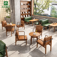 Ensemble de meubles commerciaux de style décontracté moderne, table ronde en bois massif et fauteuil, pour café et restaurant, durable et écologique