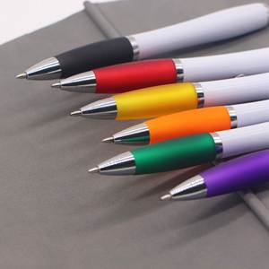 Stylo bille publicitaire personnalisé avec logo imprimé – Outil d'écriture scolaire en plastique à prix abordable avec encre noire/bleue, design original - Product Image 4