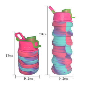 Bouteille d'eau pliable en silicone pour enfants, sans BPA, avec couvercle à paille et poignée, réutilisable, pour voyage, vente en gros - Product Image 2