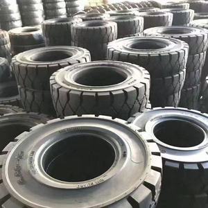 テレハンドラー ソリッドタイヤ 13.00x24 13.00-24 JLG スカイジャック 6036 6042用 - Product Image 4