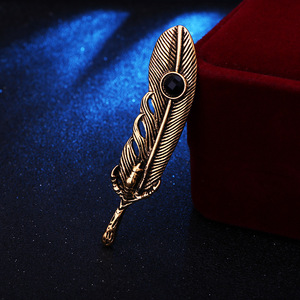 Vintage Metal <span class=keywords><strong>Eagle</strong></span> Claw Feather Broche Crystal Leaf Lapel Pin Broches Brasão Suit Badge Broche para Mulheres Homens (KBL160) - Product Image 4