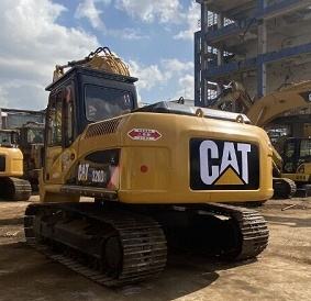 Excavatrice d'occasion 320D2 à prix avantageux, en excellent état, performances exceptionnelles, avec godet de 1,2 m, moteur, boîte de vitesses, pompe, roulement et PLC - Product Image 6