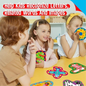 การ์ดตัวอักษรพร้อมเชือกผูก 26 สีสันสดใสสำหรับเด็ก ของเล่นเสริมการเรียนรู้ตัวอักษรและ<span class=keywords><strong>คำ</strong></span><span class=keywords><strong>ศัพท์</strong></span>แบบสองด้านสำหรับเด็กวัยหัดเดินและนักเรียน - Product Image 5