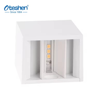 Vente en gros de lampes murales de jardin LED modernes, étanches IP65, en matériau PC, 2W, orientables vers le haut/bas, avec CRI 80