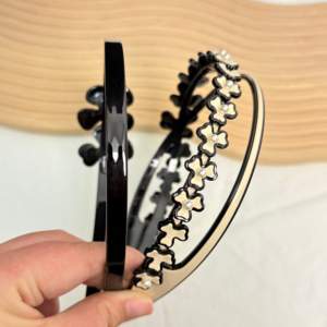 유시 소량 주문 맞춤 제작 창의적 디자인 아세테이트 헤어 클로 진주 헤어 클로 개인 맞춤형 헤어 액세서리 - Product Image 5