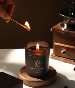 Bougie parfumée en verre de luxe Private Labe, cire de soja, aromathérapie, pour décoration de mariage, fêtes et coffret cadeau - Product Image 3