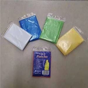 <span class=keywords><strong>Poncho</strong></span> <span class=keywords><strong>de</strong></span> <span class=keywords><strong>pluie</strong></span> jetable imperméable en PE pour adultes, <span class=keywords><strong>poncho</strong></span> <span class=keywords><strong>de</strong></span> <span class=keywords><strong>pluie</strong></span> d'urgence à usage unique, <span class=keywords><strong>poncho</strong></span> <span class=keywords><strong>de</strong></span> <span class=keywords><strong>pluie</strong></span> portable léger pour usage quotidien - Product Image 3