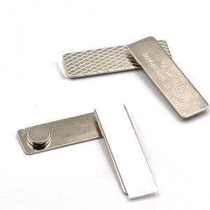 Badge Magnetico per Nome di Alta Qualità in Vendita, Porta Tesserino Magnetico - Product Image 4