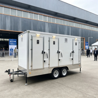 Remorque Sanitaire Mobile à Trois Stations pour Location de Flotte avec Dispositions de Cabines Flexibles pour les Sociétés de Location d'Événements Indépendantes