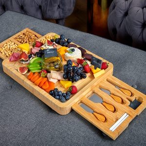 Plateau à <span class=keywords><strong>fromage</strong></span> en bambou personnalisé avec logo et ensemble <span class=keywords><strong>de</strong></span> couverts en acier inoxydable, plateau à charcuterie en bois pour usage en <span class=keywords><strong>restaurant</strong></span> - Product Image 4