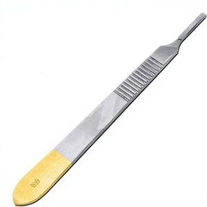 10 Estériles # 15 Cuchillas Quirúrgicas # 3 Bisturís Manuales con Certificación CE, Mango Ergonómico Dorado, Instrumentos Médicos, Dentales y Quirúrgicos - Product Image 3