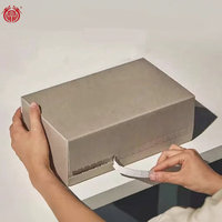 Boîtes cadeaux rectangulaires en carton personnalisées avec pelliculage mat, emballage e-commerce pour petites commandes avec logo, fermeture éclair sur mesure