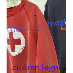 เสื้อสเวตเชิ้ตคอกลมทรงหลวมสไตล์สตรีทแวร์สีแดงวินเทจ  งานปักแบบซันเฟด  ฟอกสีแบบแอซิดวอช  ดีไซน์ดิสเทรส - Product Image 5