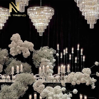 Lustre LED de luxe en acrylique au design moderne pour la décoration intérieure, idéal pour les boutiques, les villas et les salles de mariage