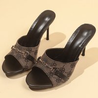 Nouvelles mules à talons hauts 2026 de qualité supérieure, beige brun, imprimé monogramme, avec détail mors de cheval et bout ouvert