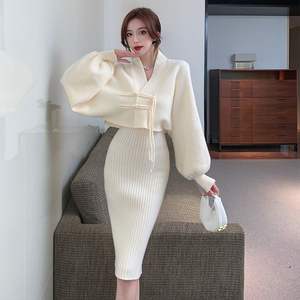 Lente En Herfst Nieuw Binnen Best Verkochte Zoete V-Hals Knoopontwerp Effen Kleur Gebreide Hoge Kwaliteit Sexy Vest Jurk Set - Product Image 6