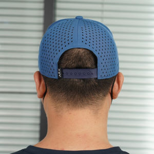 قبعة مثقبة بقطع بالليزر مقاومة للماء مع شعار تطريز 5 ألواح مخصصة - Product Image 6