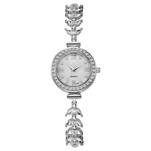 Montre pour homme minimaliste et élégante avec bracelet en acier, grand cadran, incrustations de diamants, mouvement mécanique de haute qualité - Product Image 2