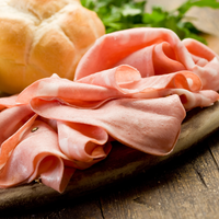Qualité Garantie Marque Italienne Haute Nutrition Mortadelle Cylindrique Pure viande de porc IGP à Vendre