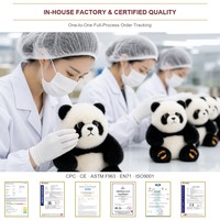 Peluche Panda Noir et Blanc Adorable avec Pattes Brodéées, Animal en Peluche Doux pour Décoration de Chambre d'Enfant et Cadeau Confortable pour l'Heure du Coucher