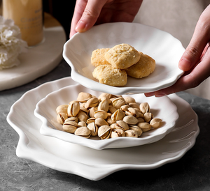 Nouvelles assiettes en porcelaine fine écologiques à motifs unis, polyvalentes, en céramique, créatives, pour sauces et desserts, idéales pour hôtels et mariages - Product Image 2