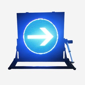 Pantalla LED de Tráfico Plegable con Montaje Magnético, IP65 Recargable para Uso en Vehículos - Product Image 5