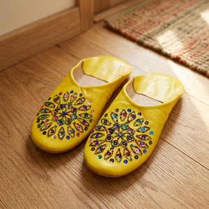 Sandales d'intérieur jaunes en cuir véritable à motif géométrique en strass, à bout ouvert, avec doublure en peluche rembourrée, souples, toutes saisons - Product Image 1