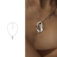 Niche Design Cuivre Plaqué Or Collier En Forme Spéciale Femme Pendentif Simple Soeur Lang Même Chaîne De Clavicule