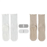 Chaussettes de yoga et de Pilates antidérapantes en tricot de haute qualité pour femmes, avec grip antibactérien, pour la barre et la gym